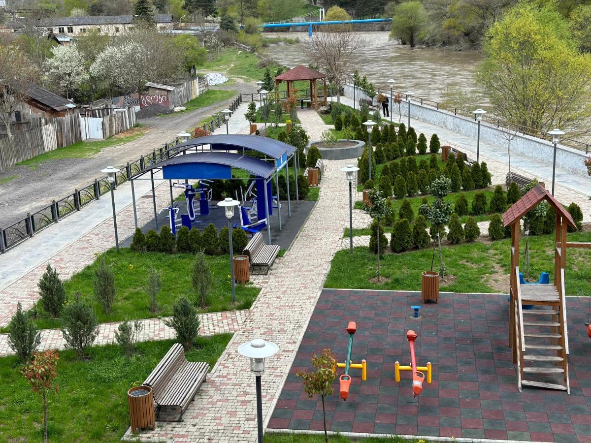 Vitali Apartment Borjomi ภายนอก รูปภาพ